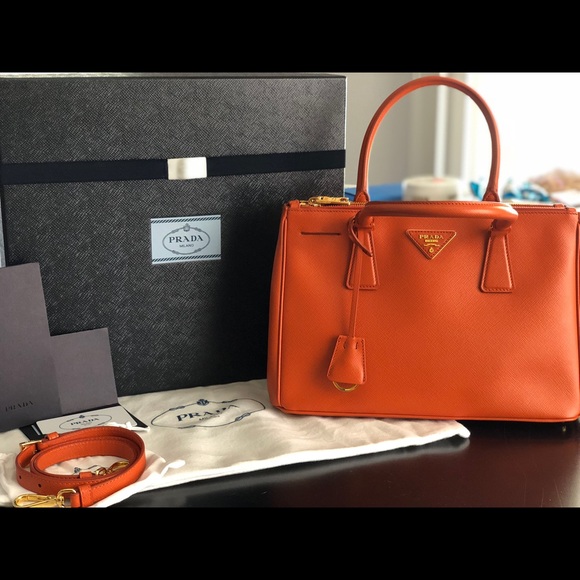 AUTHENTIC!!! DISCONTINUED Prada papaya - Picture 2 of 11